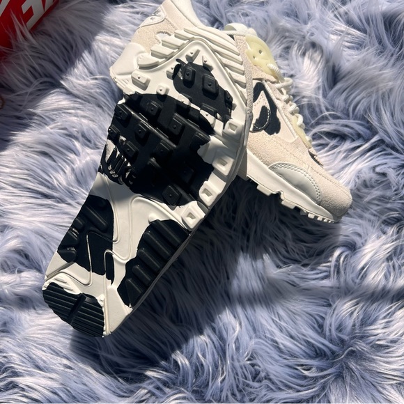 Nike Air Max 90 FUTURA - Picture 3 of 5